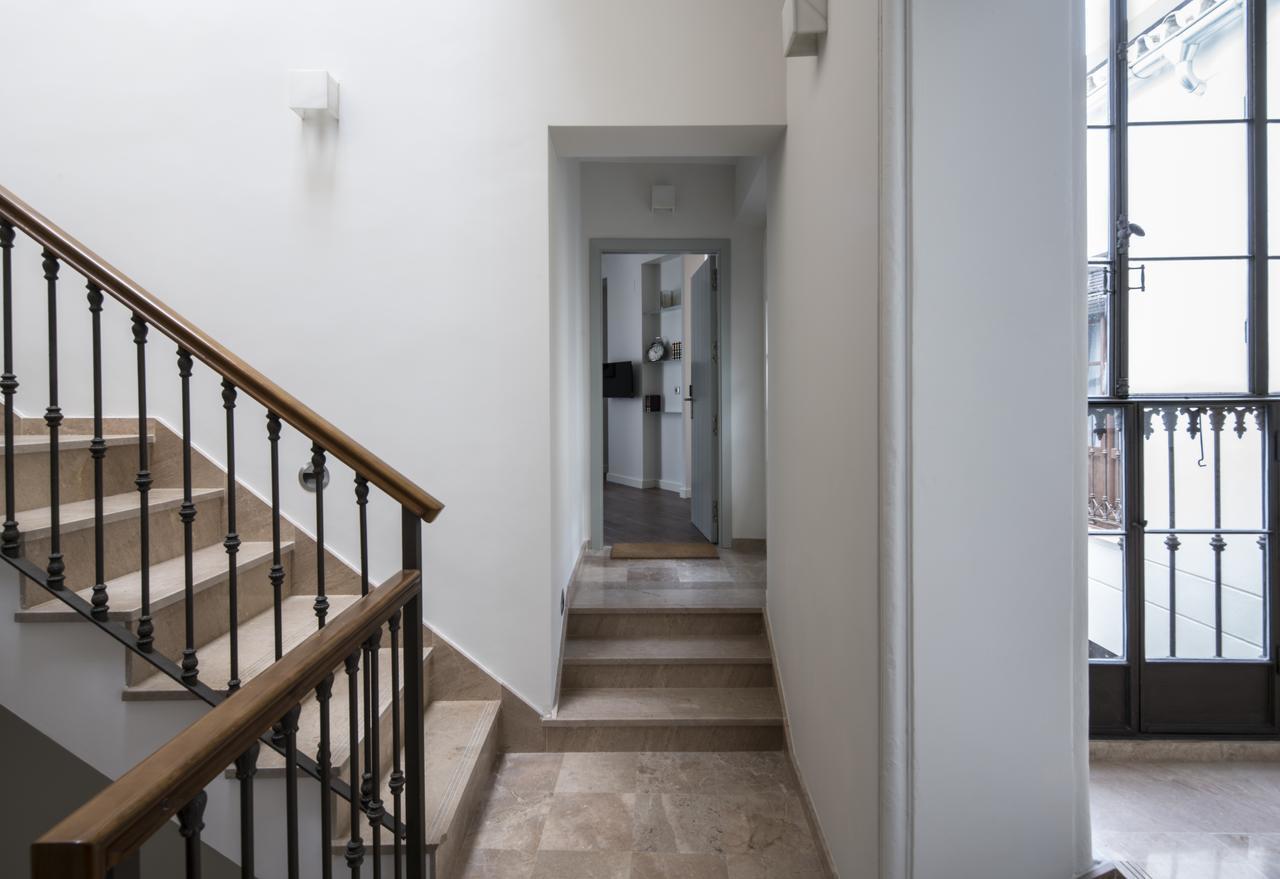 Santa Maria Apartments Севілья Екстер'єр фото