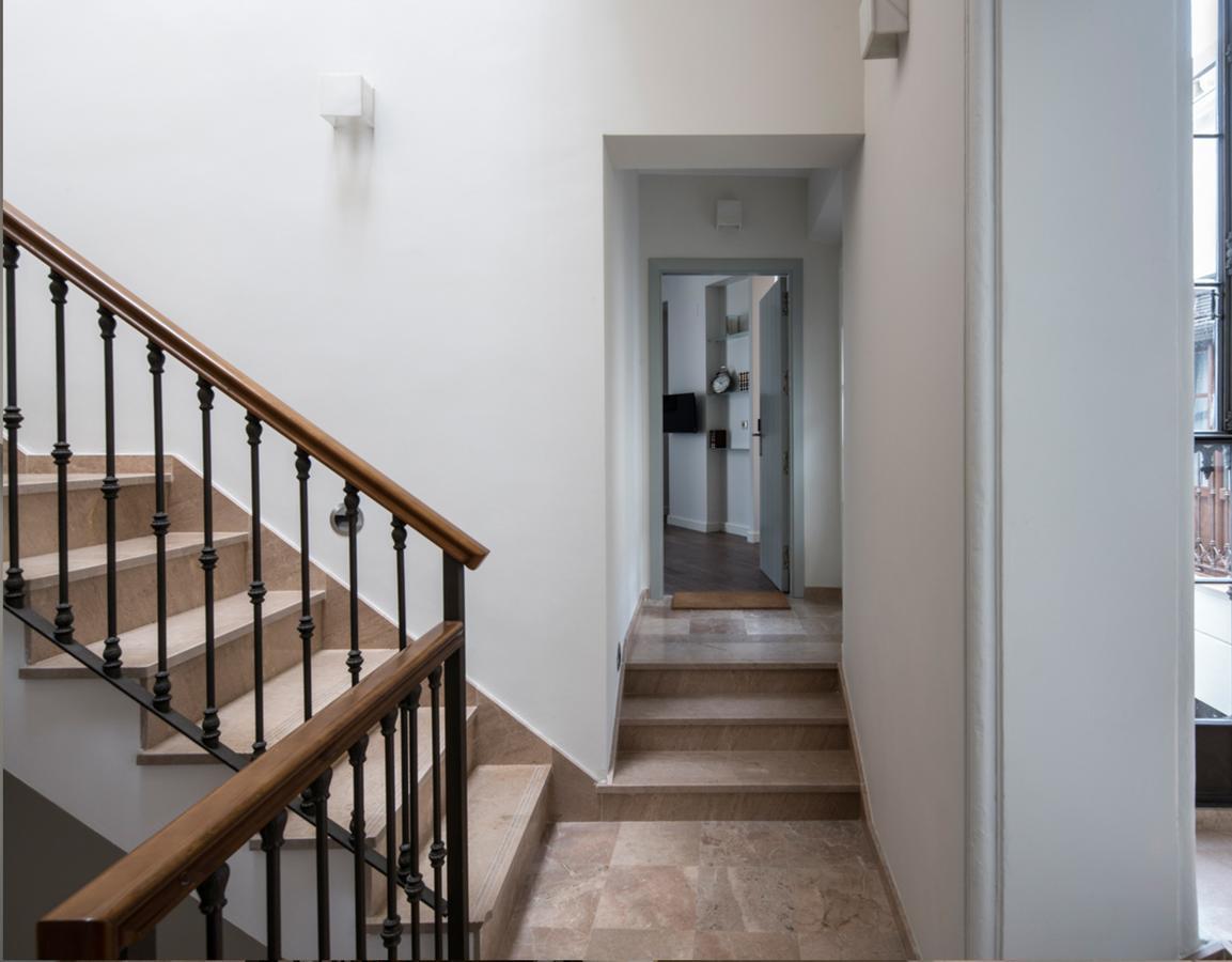 Santa Maria Apartments Севілья Екстер'єр фото