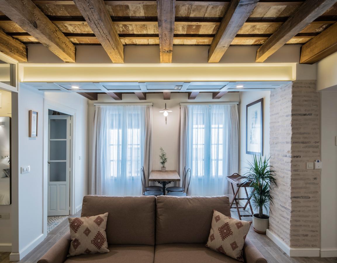 Santa Maria Apartments Севілья Екстер'єр фото