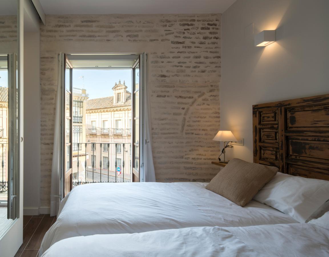 Santa Maria Apartments Севілья Екстер'єр фото